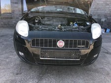 Fiat Grande Punto 199 Stoßfänger vorn mit Nebel und SRA 891 Nero Provocatore 