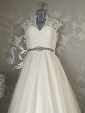 Stunning Tea Length Ivory Wedding Dress Size 10 In Excellent Condition