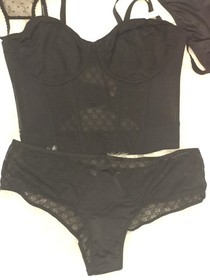 NEW LOT 22 VICTORIA'S SECRET SETS BRA , 11 BRAS, 11 PANTY THONG DIFFERENT SIZES