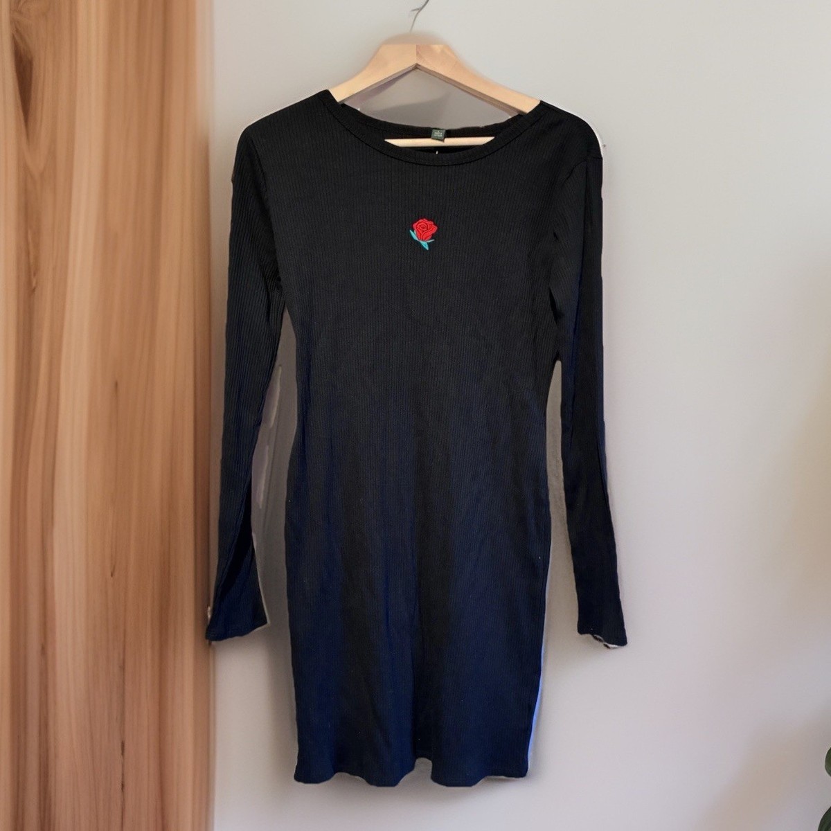 Wild Fable Black Ribbed Long Sleeve Mini Dress Red Rose Embroidered Size L  | eBay