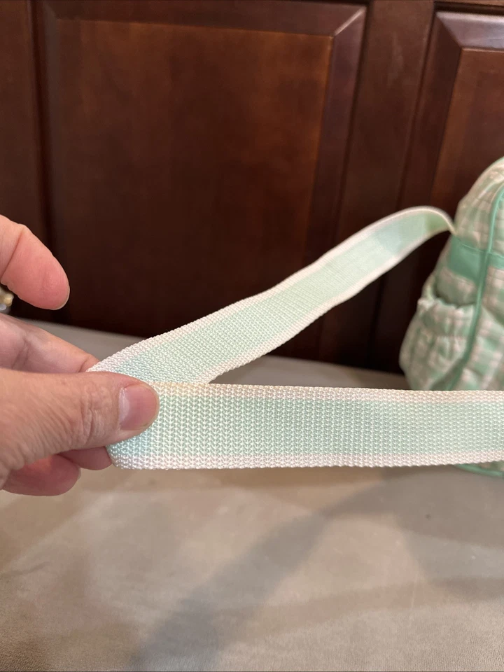 Bolso de bebé Cutie Pie vintage con asas y correa 10x12 verde menta Foto 4 de 4