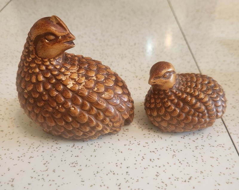 Vintage Set of 2 1966 Arnels Ceramic Quail Birds Mother & Chick Brown Figurines