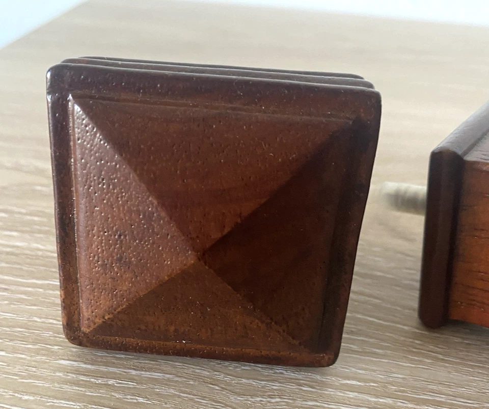 Acabados de madera cuadrados clásicos Pottery Barn - Juego de 2 Foto 4 de 4