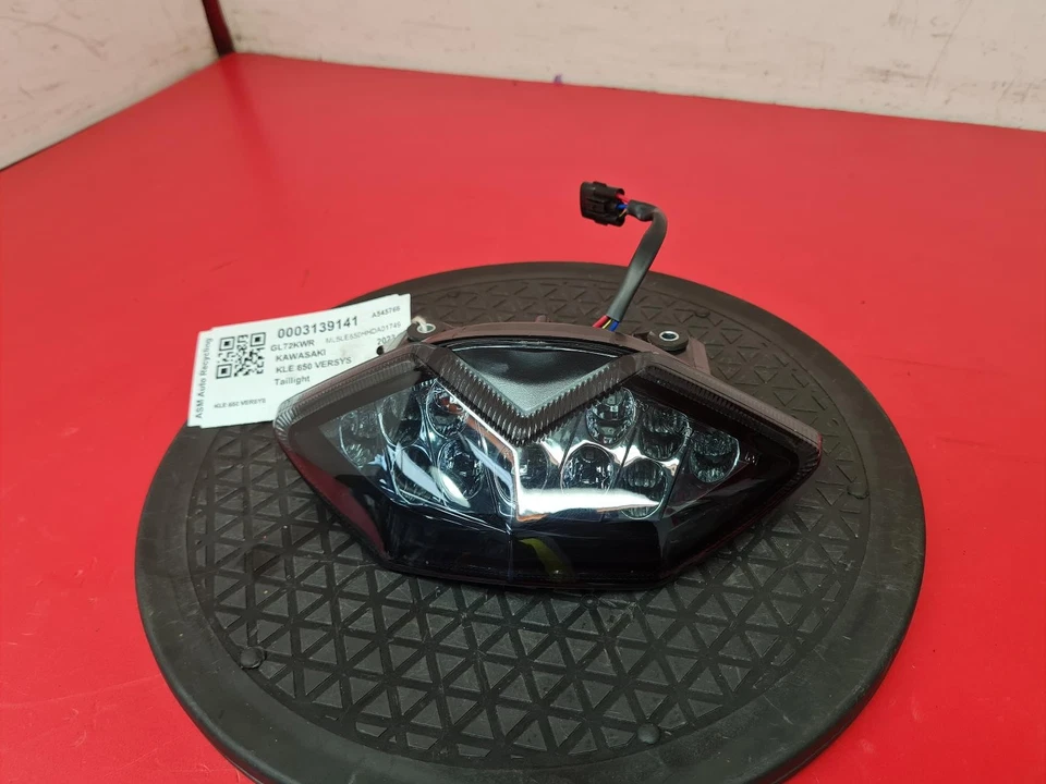KAWASAKI KLE 650 VERSYS REAR BRAKE LIGHT 2023 - Image 4 of 4