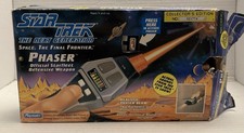 Star Trek The Next Generation PHASER w/Lights  Sound -Playmates 1992 Open Box
