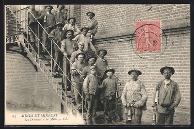 AK Mines et Mineurs, La descente a la Mine, Bergbauarbeiter auf der Treppe 1906 