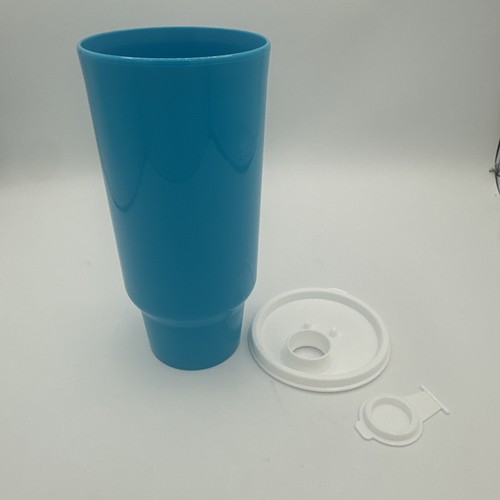 TUPPERWARE MEGA TUMBLER 950 ML / 1 L BLUE COLOR - Picture 3 of 4