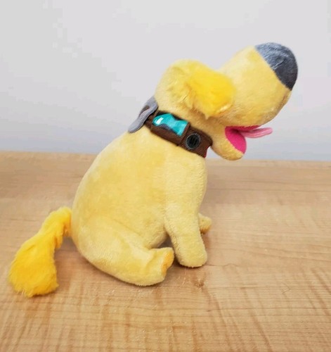 Disney Store Pixar UP Dug Doug cachorro perro peluche juguete 6” amarillo - Imagen 2 de 14