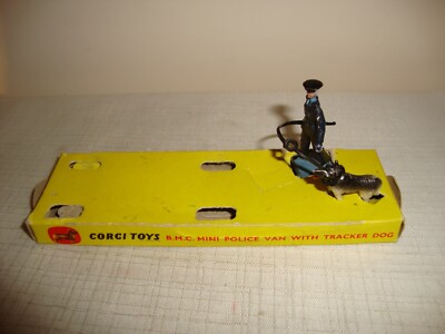 ミニカー CORGI MINI POLICE VAN with TRACKER DOG CORGI 448 B.M.C. MINI POLICE VAN WITH TRACKER DOG