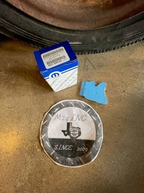 (1) OEM Scat Pack Super Bee Emblem LH / RH for Dodge Challenger Mopar 68258999AA - Image 4 of 4