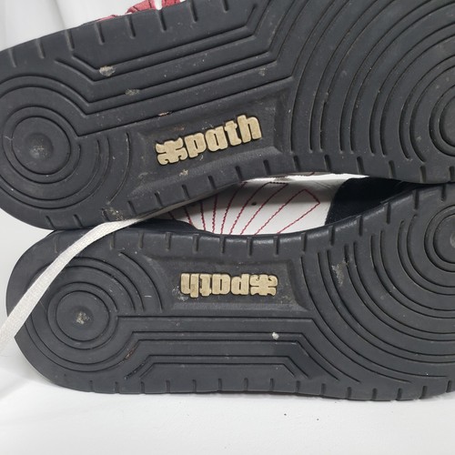 IPATH Matt Field Yogi Skate Shoes US White Sun Leather Stash Pocket Men