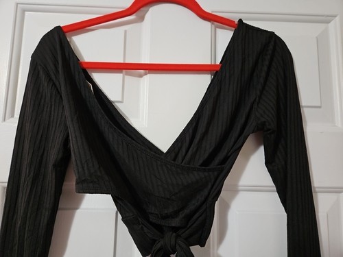 Moa Moa  Black, soft, v-neck wrap Shirt Size XS,  Long  sleeve, NWT $34. (bn15) - Picture 3 of 6