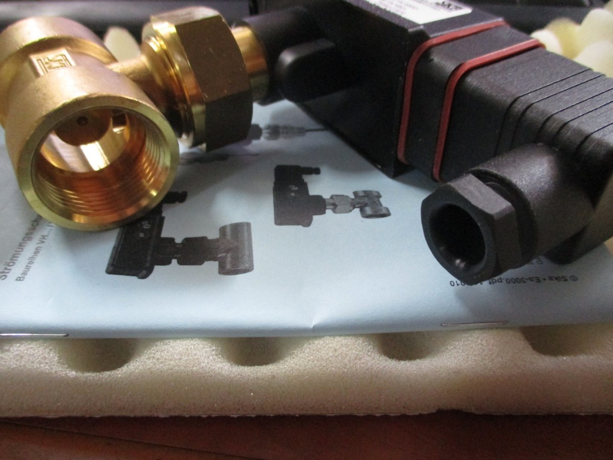 SIKA FLOW SWITCH SENSOR 3/4 SIKA FLOW SWITCH SENSOR 3/4