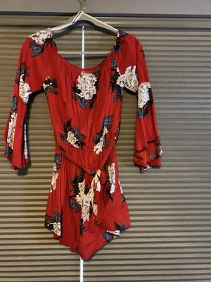 Fashion Nova Red Floral 3/4 Sleeve Scoop Neck Romper Women's Size L