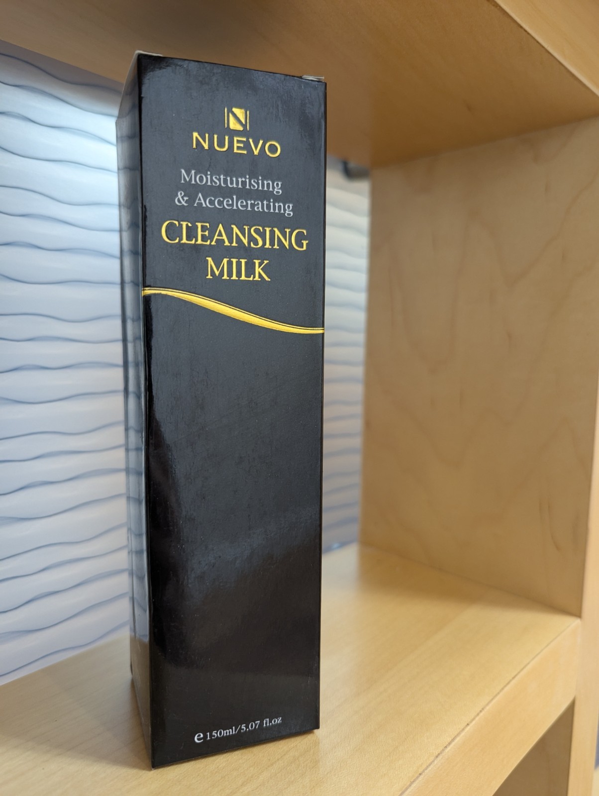 Nuevo Leche Limpiadora 150ml / 5.07 Fl Oz Hidratante y Aceleradora. Nuevo