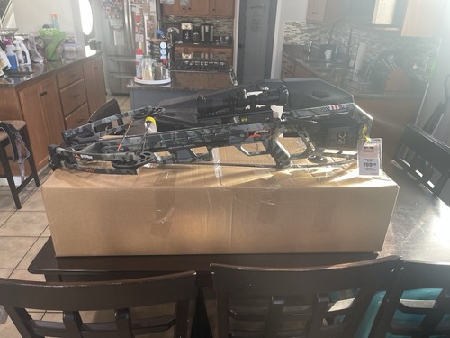 Wicked Ridge M370 Crossbow With ACUDraw, 3x Multi Line Scope, Case, Bolts, NEW! - Picture 3 of 15