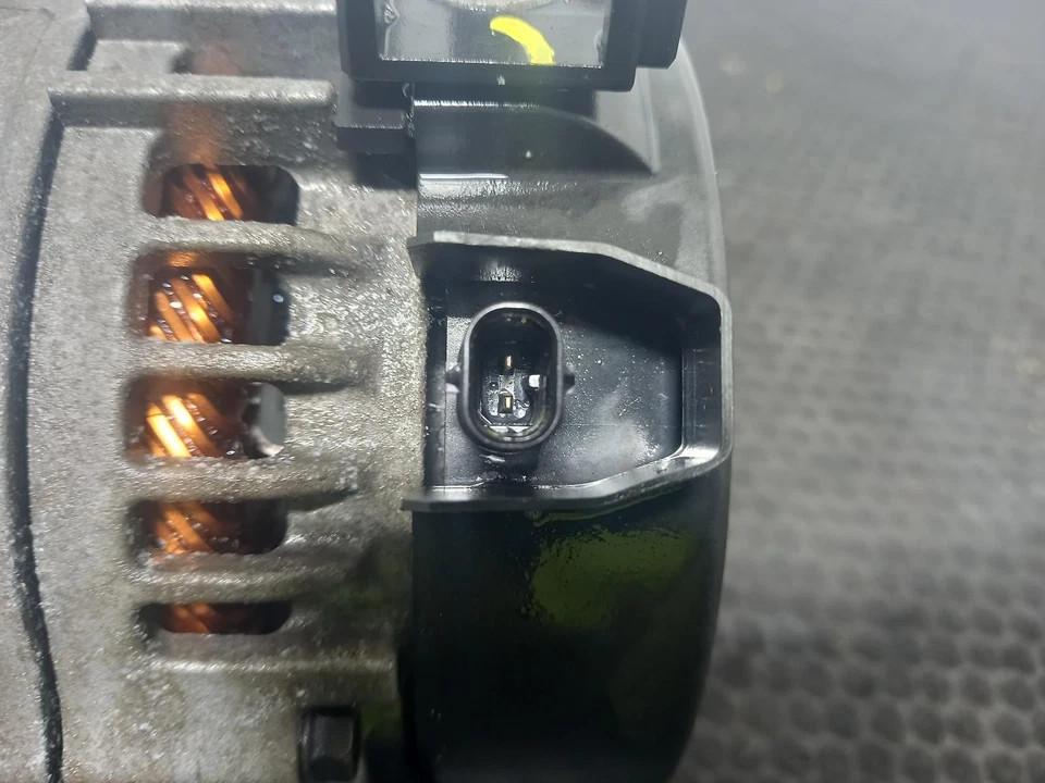 MINI (BMW) COUNTRYMAN Alternator 2017-2024 1.5L B38A15M1 (B38A15F) RDE2 12318680 - Image 4 of 4