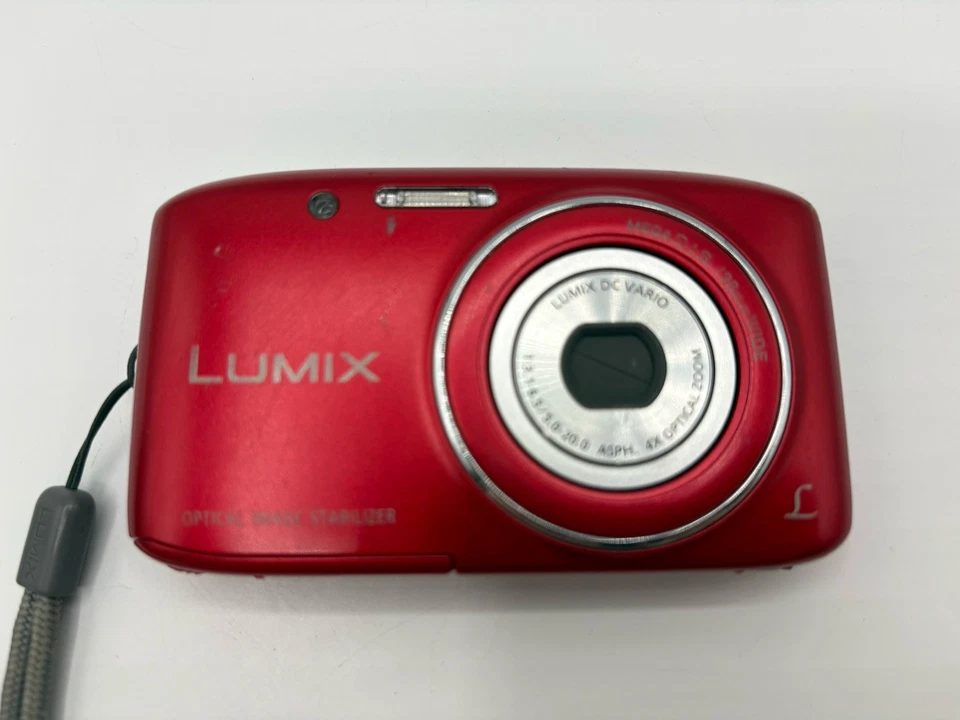 Panasonic LUMIX DMC-S2 14.1MP Digital Camera - Red, photo 2 of 5
