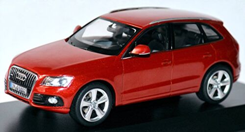 Audi Q5 8R Facelift 2012-16 Rojo Metalizado 1:43 Schuco