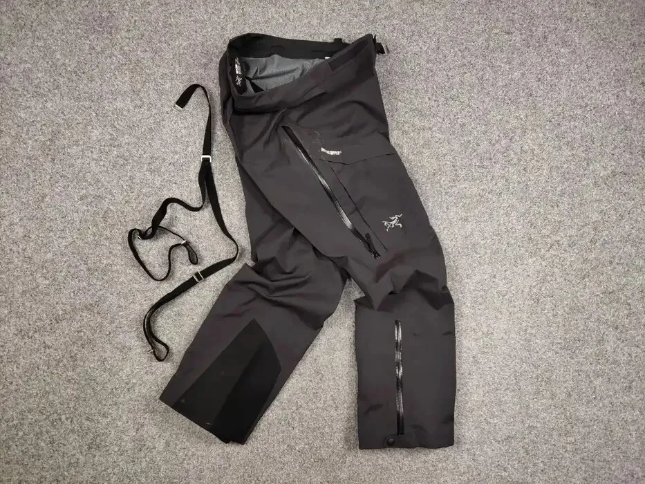 Arc teryx Windstopper Tracking Gray Logo Zip Cargo Pants