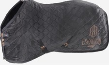 Eskadron Heritage Abschwitzdecke Velvet Mít Glossy Einfassung 135 cm