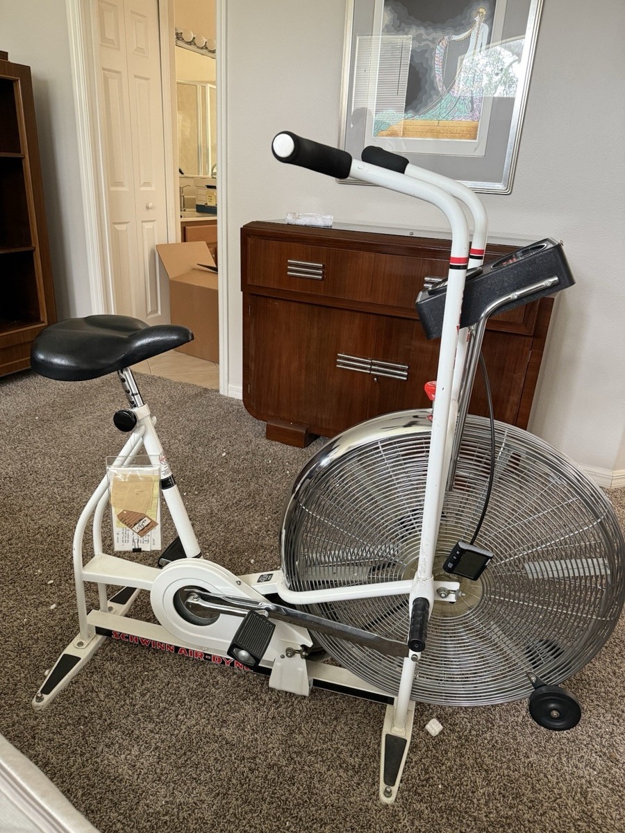 WHITE SCHWINN AIRDYNE DUAL ACTION EXCERCISE BIKE w/ CLOCK and