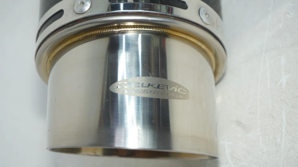 Tubo silenciador de escape Kawasaki Z800 ZR800 DELKEVIC 2016 13-16 308816 FIBRA DE CARBONO Foto 2 de 4