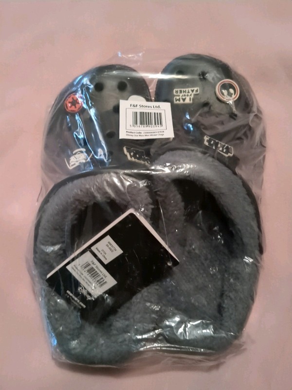 Disney STAR WARS Galaxy Crocs Adult M 7.5-8 W 9.5-10 Sherpa Lined Shoes