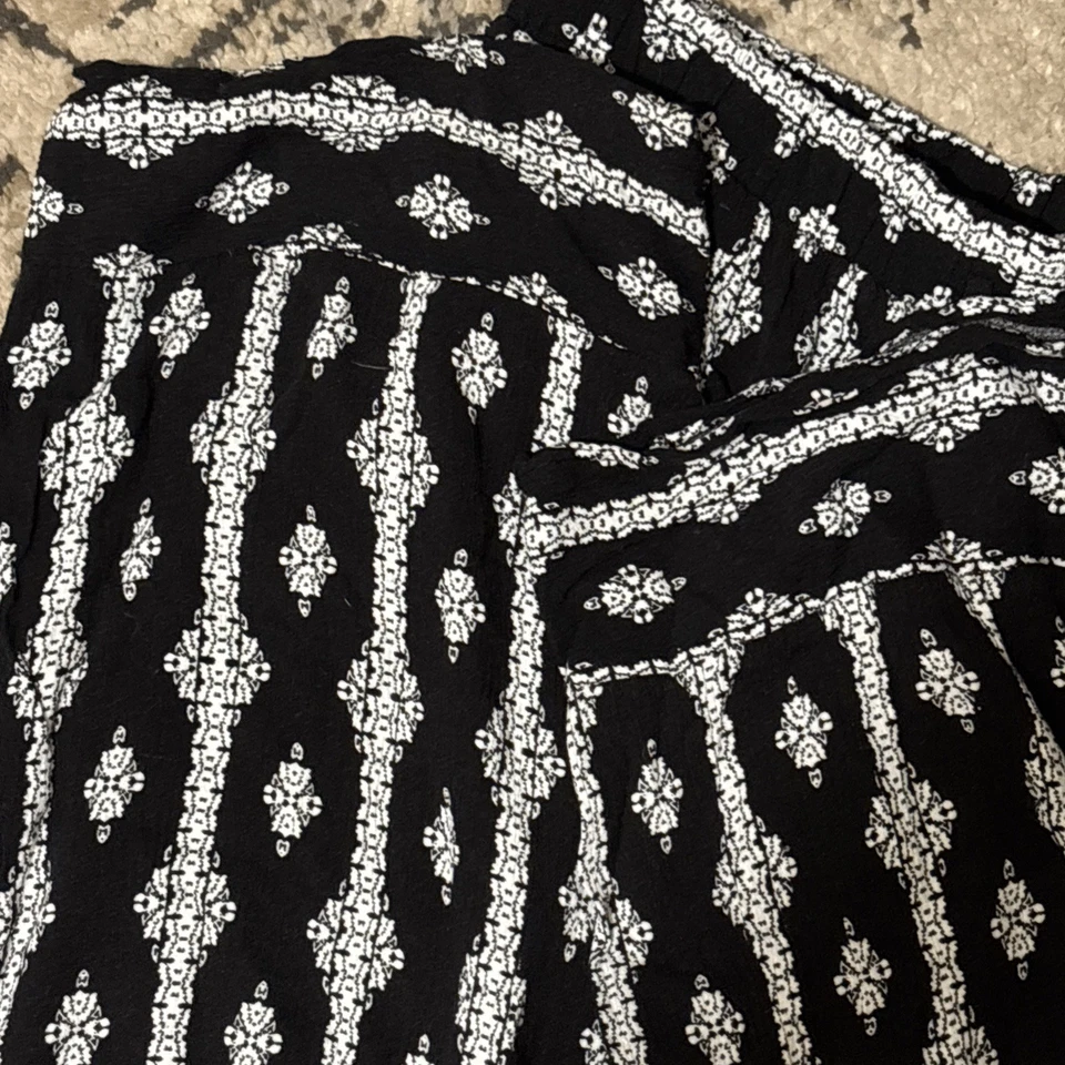 Женские брюки-капри Falls Creek размер Small с черно-белым принтом без застежек с карманами - Изображение 3 из 4