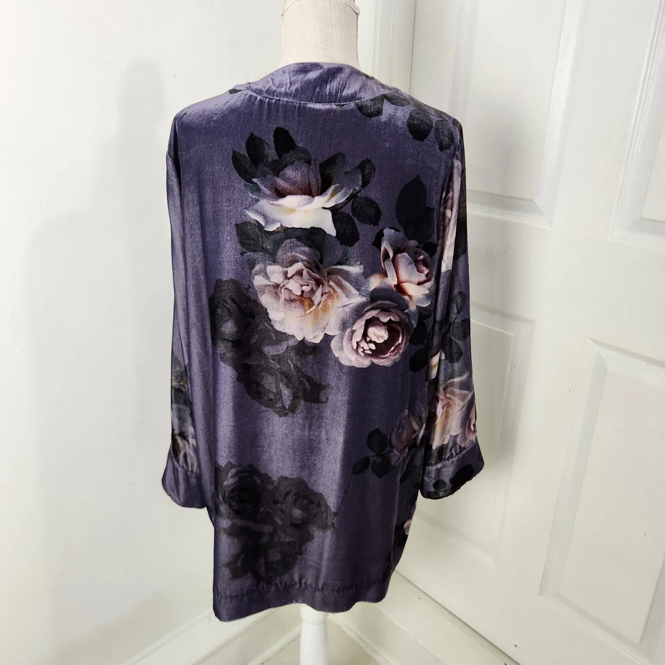 Johnny Was Cardigan Womens M Purple Midnight Rose Velvet Kimono Boho Chic Goth - Image 4 of 4