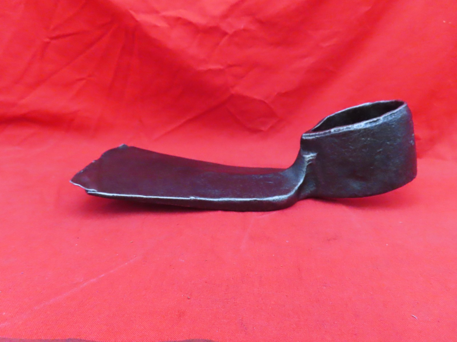 VTG IRON CITY #2 OLD FARM GARDEN DIGGING TOOL GRUB HOE 3 Lb 4 Oz AXE ADZE