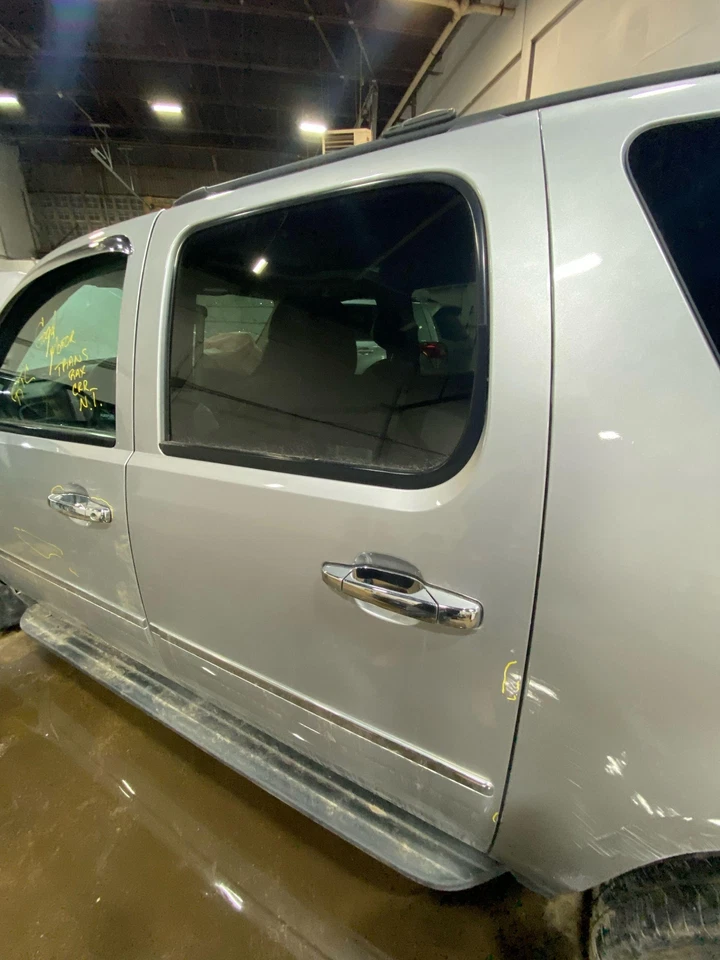 (SOLO RECOGIDA LOCAL) 07 08 09 10 11 12 13 14 SUBURBAN 1500 Puerta Trasera Driver Foto 2 de 4