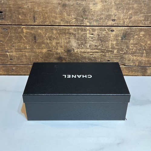 Authentic Chanel Gift Box 11.5” x 7” x 4” with Chanel Card - Picture 4 of 7