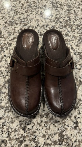 Clarks Artisan Collection Brown Leather Slip On Mules Clogs Women's Size 7.5 N