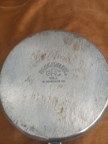 Magnalite GHC 10" Frying Pan Skillet Double Spout Vintage - Picture 9 of 15