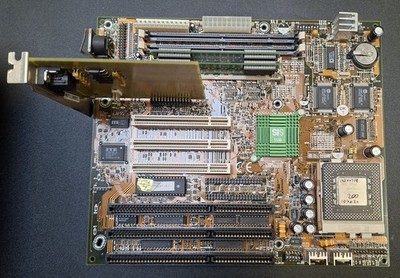 Mainboard Chaintech M5SDA M101 Sockel 7 SIS 5598 + Intel Pentium MMX 200 Mhz