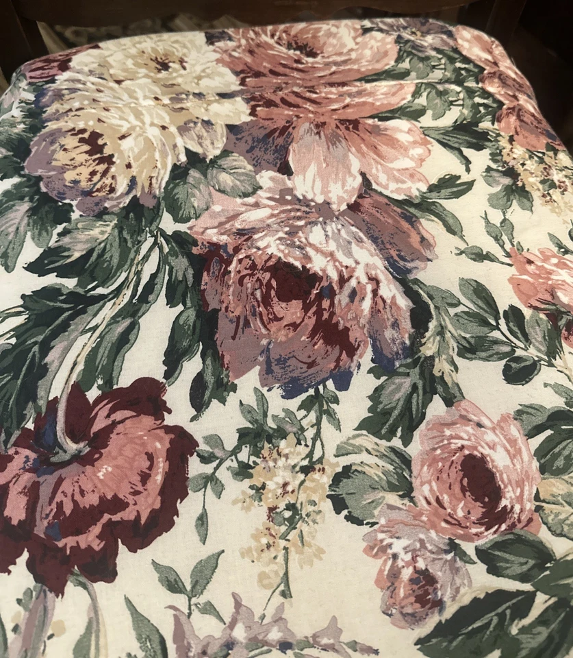 silla lateral estilo reina victoria Foto 3 de 4