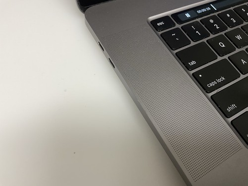 MacBook Pro 16 “, Intel 8, 16GB RAM, 1TB SSD, Sold In 2020, Screen Not Displayin - Afbeelding 6 van 9