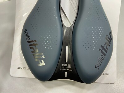 Sella SELLE ITALIA NOVUS BOOST EVO GRAVEL TM Superflow Granito Blu Sella SELLE ITALIA NOVUS BOOST EVO GRAVEL TM Superflow Granito Blu