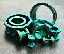 PAIR Green Screw Fit Tunnels Ion Plated Steel Ear Plugs Earlets Guages Gauges