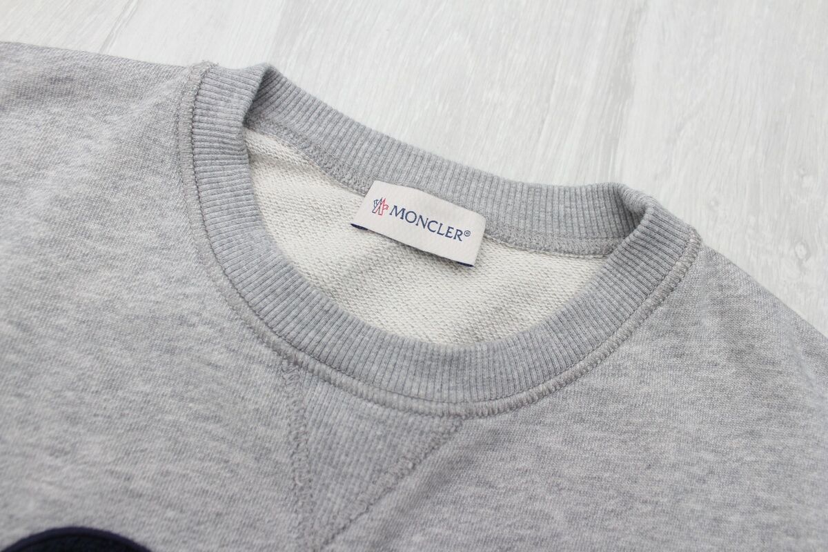 Men's MONCLER Maglia Girocollo Triple Logo Sweatshirt RARE Men's MONCLER Maglia Girocollo Triple Logo Sweatshirt RARE