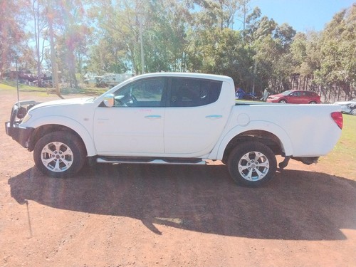 MITSUBISHI TRITON 08/2009-04/2015 RIGHT FRONT BUCKET SEAT TYPE CLOTH BLACK GLX-R - Picture 3 of 12