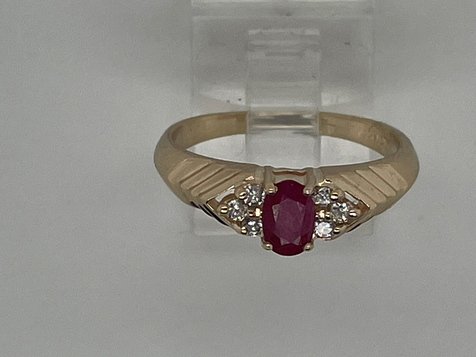 14k Yellow Gold .60  Ct Oval Ruby and Diamond Acc… - image 5