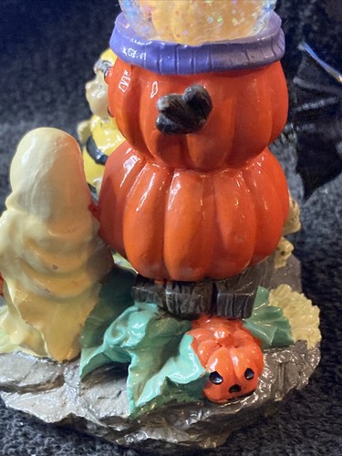 Pupazzo di neve zucca globo di neve Halloween dolcetto o scherzetto in resina vintage - Foto 7 di 9