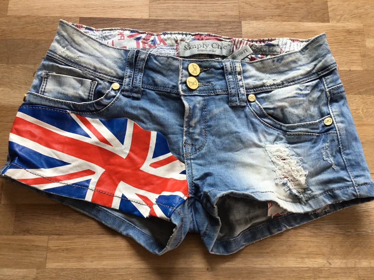Petit short femme sale