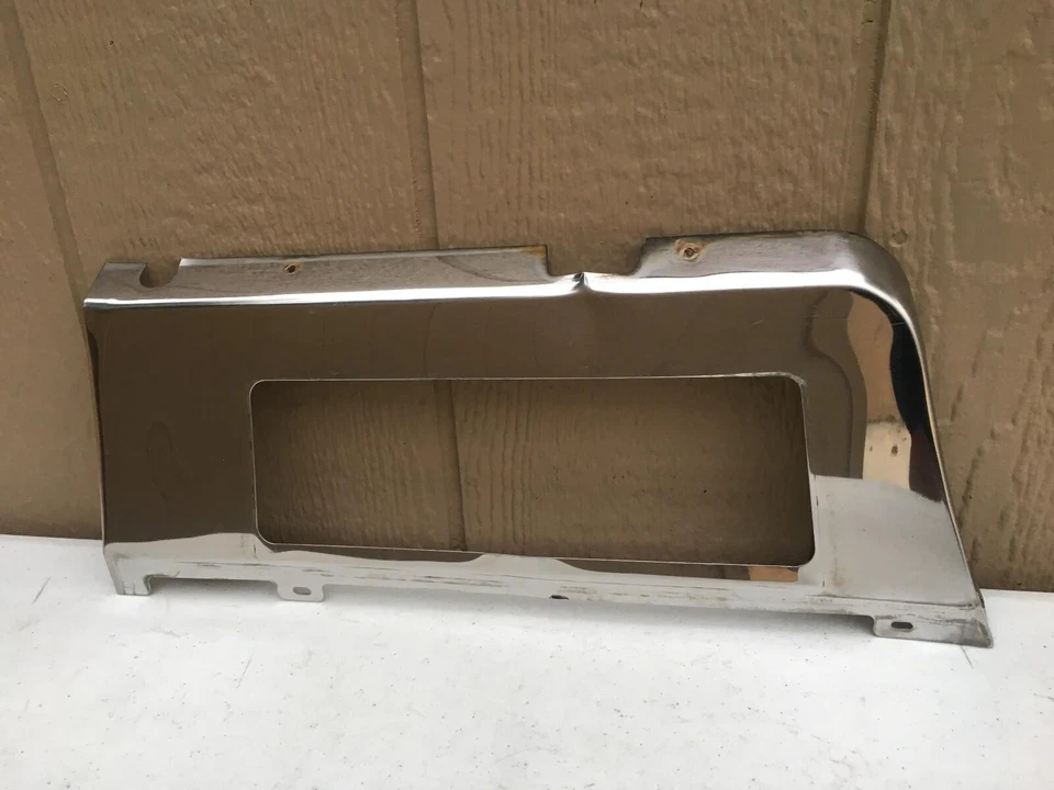 1985-1989 Lincoln Town Car front fender rocker panel chrome - Image 2 of 4