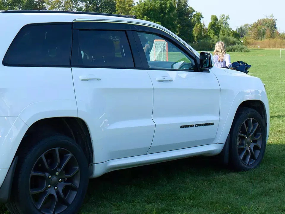 Husky Low Profile Ventvisor Smk Fits 04-08 Ford F150 SuperCrew 4pc Outside Mount Foto 3 de 4