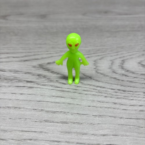 Mini Glow in the Dark Alien Figure Extraterrestrial Space Sci-fi Vintage 90s - Photo 2/6