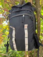 Vintage DANA DESIGN Backpack DAY BAG Summit Pack BLACK Travel CLIPS TO BIG BAG