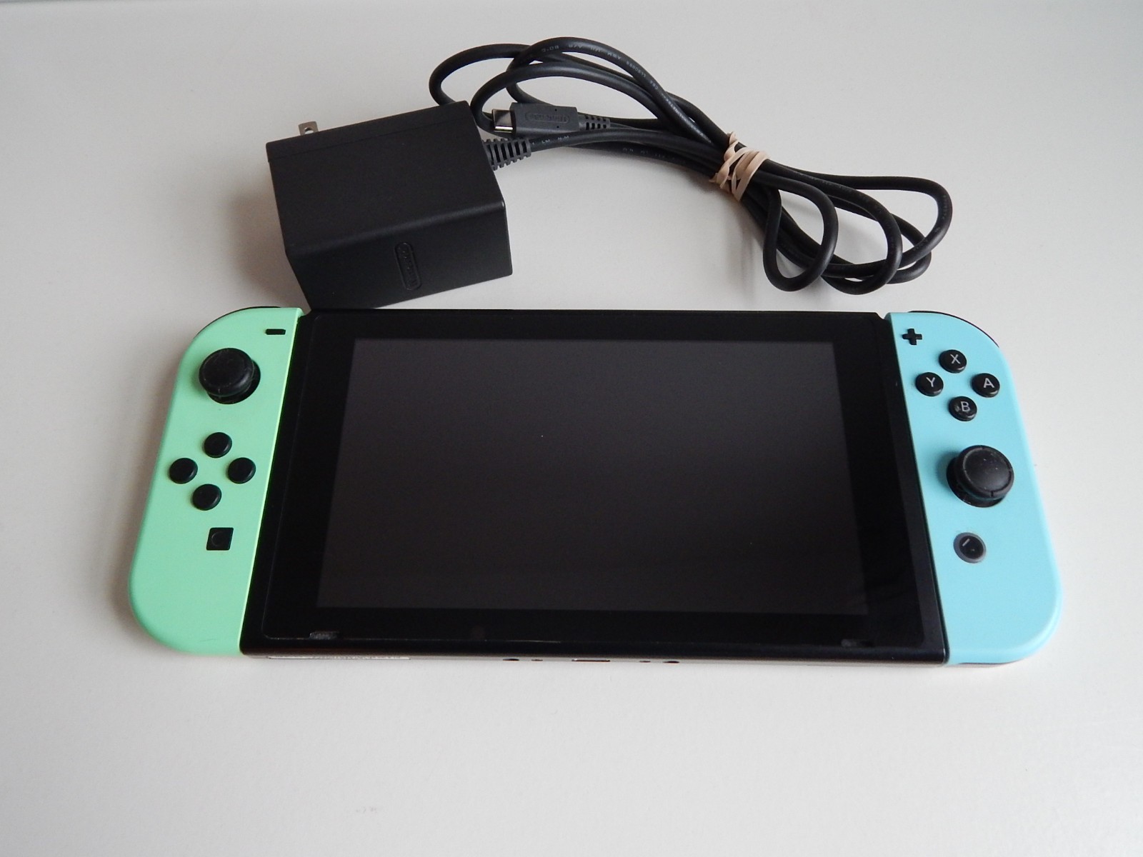 Nintendo Switch Animal Crossing 32GB System Console  Joy‑Cons & Charger!